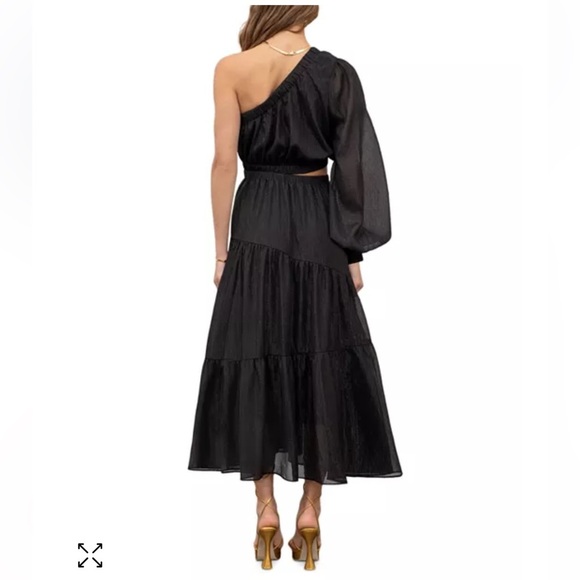 Moon River
One Shoulder Cutout Dress - Picture 2 of 5